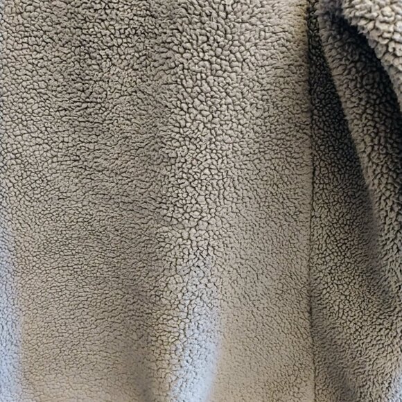 The North Face Women's Osito 2 Jacket - Grey Silken Sherpa Fleece - Picture 15 of 16